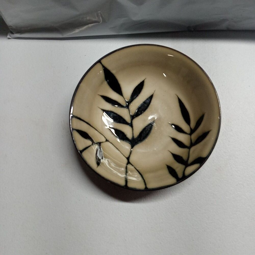 Gibson Elite Midnight Palm Leaves Black Cream 7.5" Salad Bowl EUC